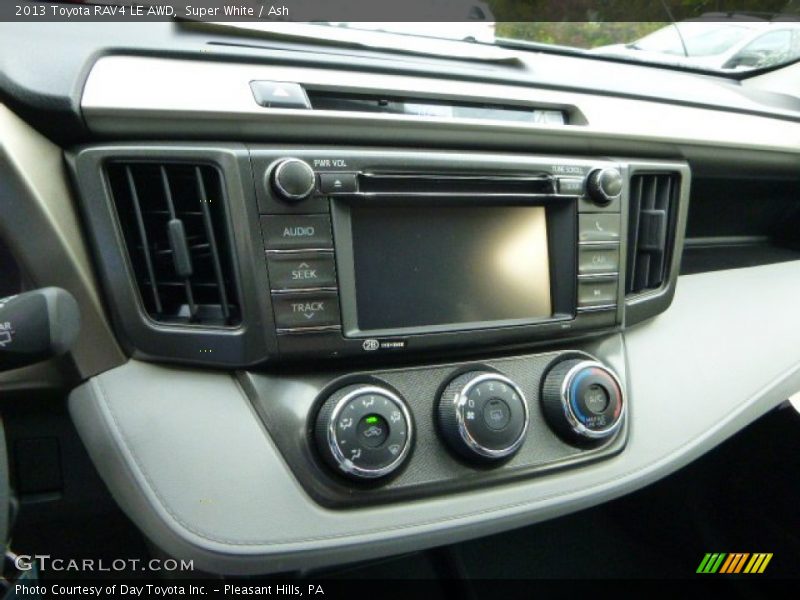 Super White / Ash 2013 Toyota RAV4 LE AWD