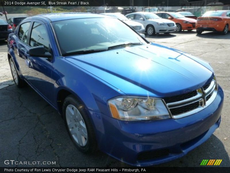 Blue Streak Pearl / Black 2014 Dodge Avenger SE