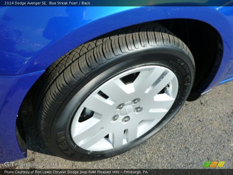 Blue Streak Pearl / Black 2014 Dodge Avenger SE