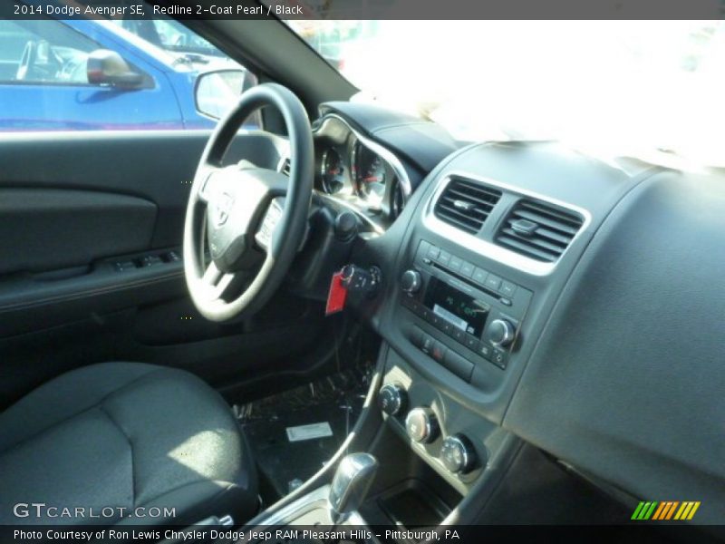Redline 2-Coat Pearl / Black 2014 Dodge Avenger SE