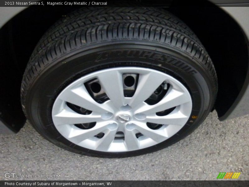 Magnetic Gray Metallic / Charcoal 2013 Nissan Sentra S