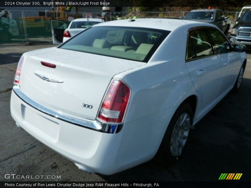 Bright White / Black/Light Frost Beige 2014 Chrysler 300