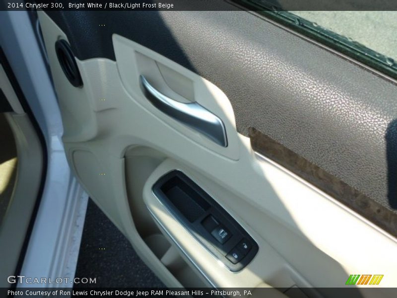 Bright White / Black/Light Frost Beige 2014 Chrysler 300