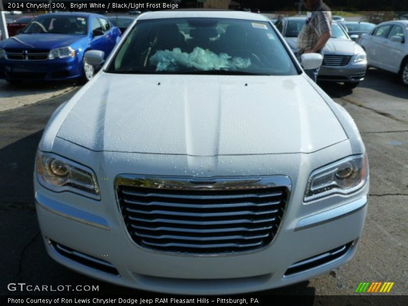 Bright White / Black/Light Frost Beige 2014 Chrysler 300