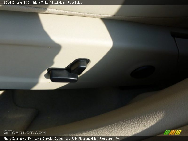 Bright White / Black/Light Frost Beige 2014 Chrysler 300