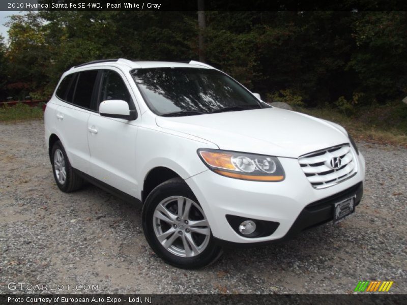 Front 3/4 View of 2010 Santa Fe SE 4WD