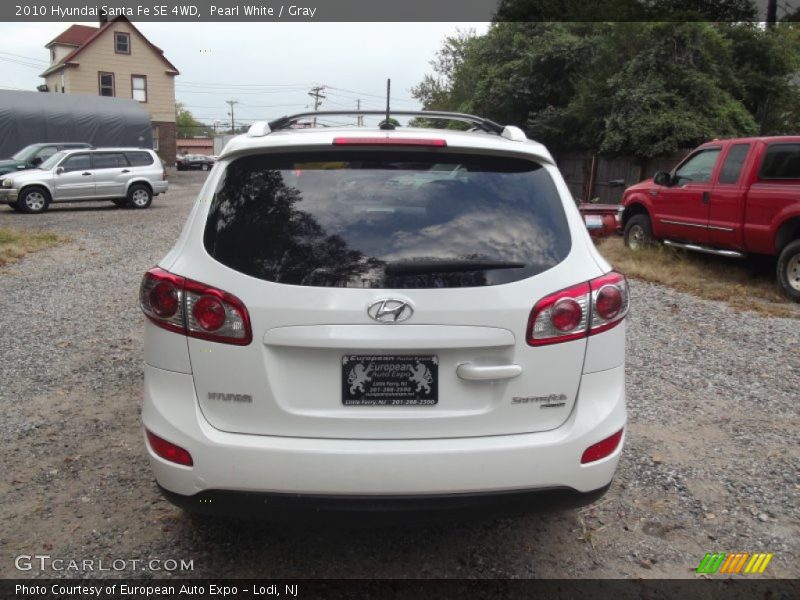 Pearl White / Gray 2010 Hyundai Santa Fe SE 4WD