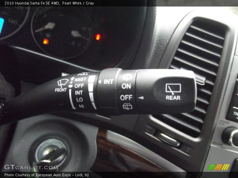 Pearl White / Gray 2010 Hyundai Santa Fe SE 4WD