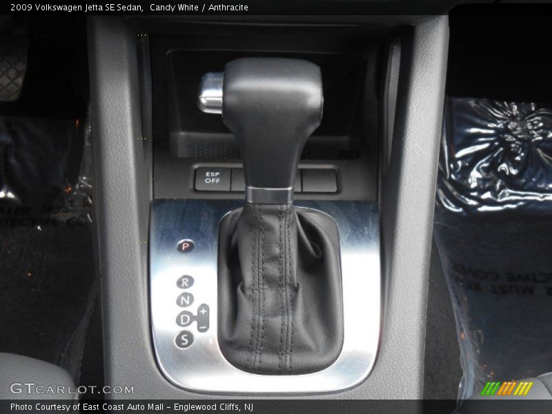 Candy White / Anthracite 2009 Volkswagen Jetta SE Sedan