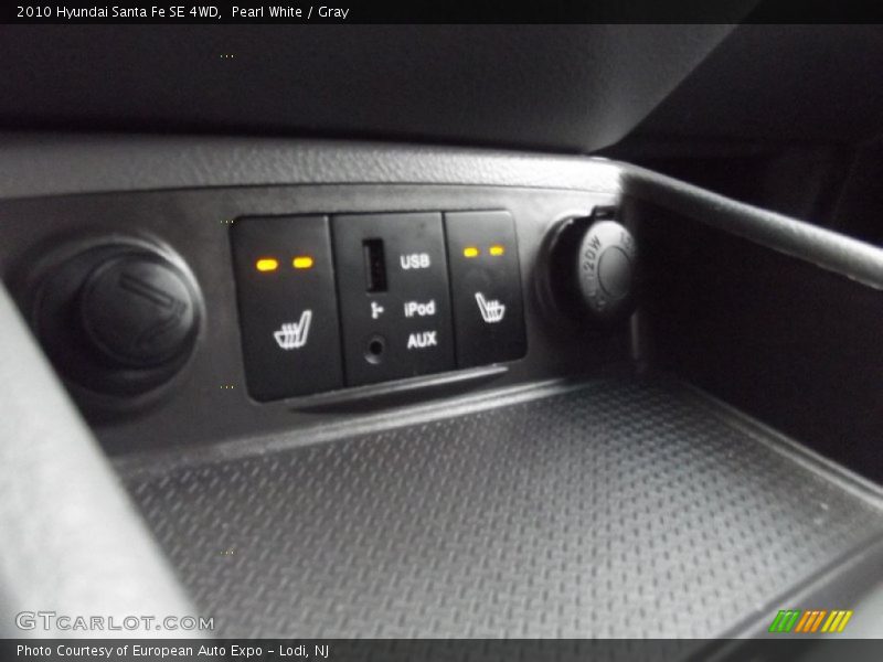 Pearl White / Gray 2010 Hyundai Santa Fe SE 4WD