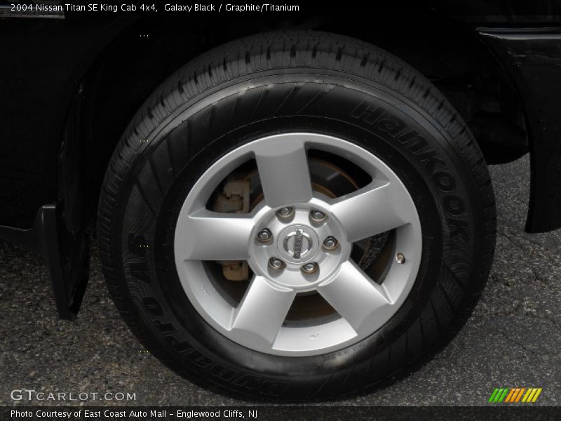 Galaxy Black / Graphite/Titanium 2004 Nissan Titan SE King Cab 4x4