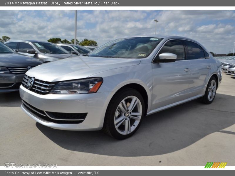 Reflex Silver Metallic / Titan Black 2014 Volkswagen Passat TDI SE