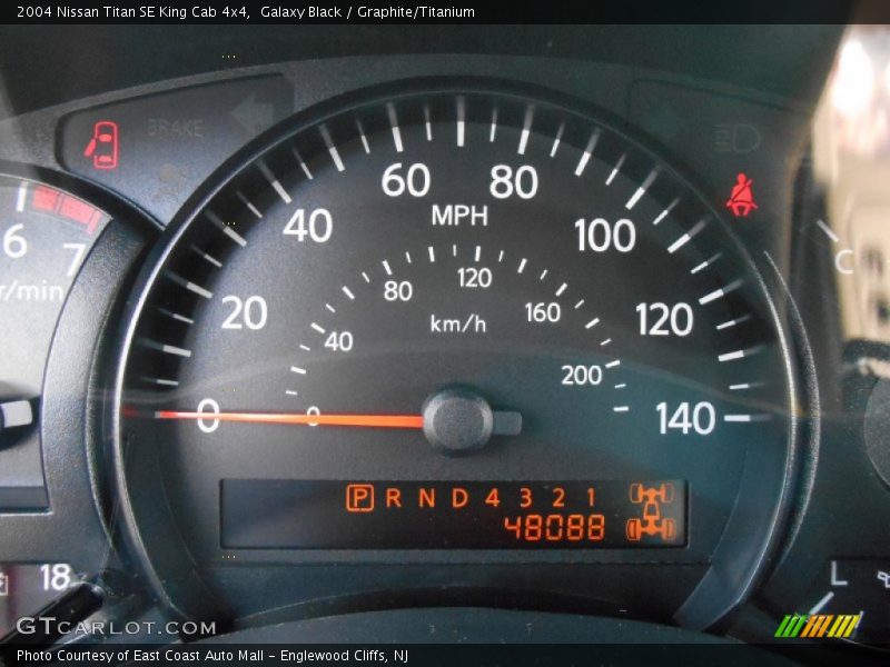Galaxy Black / Graphite/Titanium 2004 Nissan Titan SE King Cab 4x4