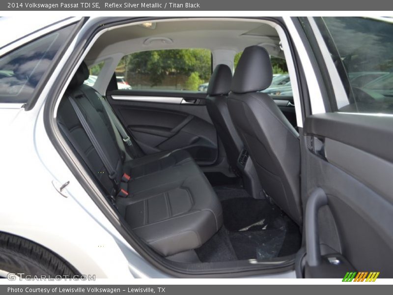 Reflex Silver Metallic / Titan Black 2014 Volkswagen Passat TDI SE