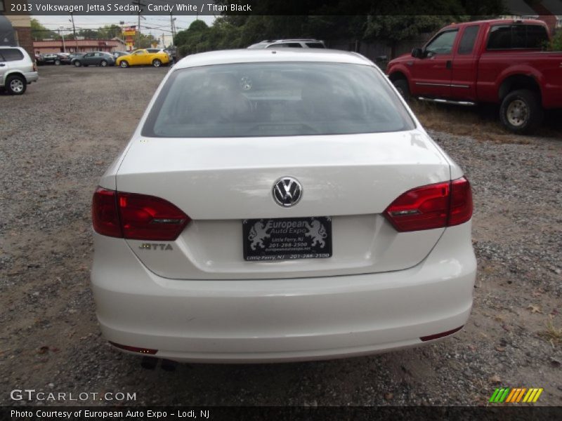 Candy White / Titan Black 2013 Volkswagen Jetta S Sedan