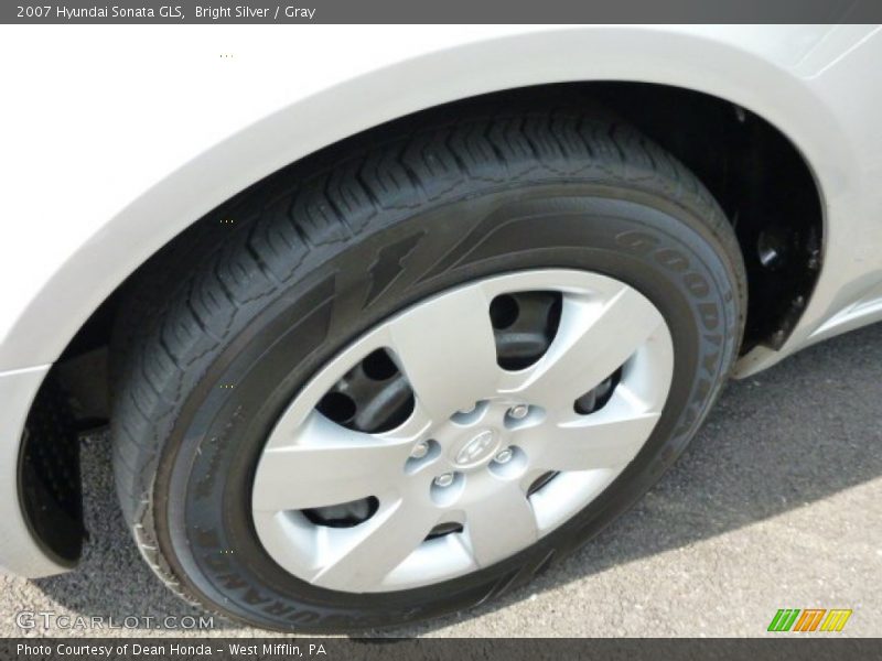 Bright Silver / Gray 2007 Hyundai Sonata GLS