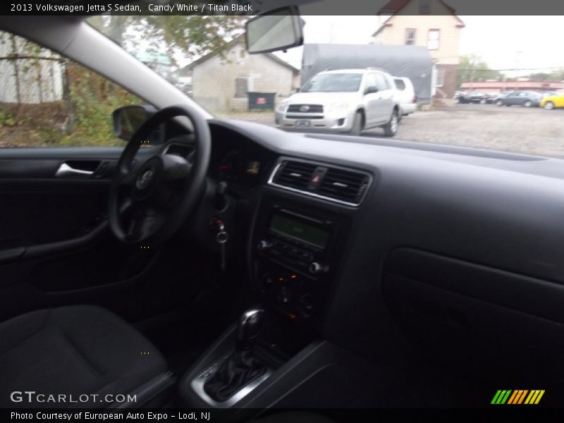 Candy White / Titan Black 2013 Volkswagen Jetta S Sedan