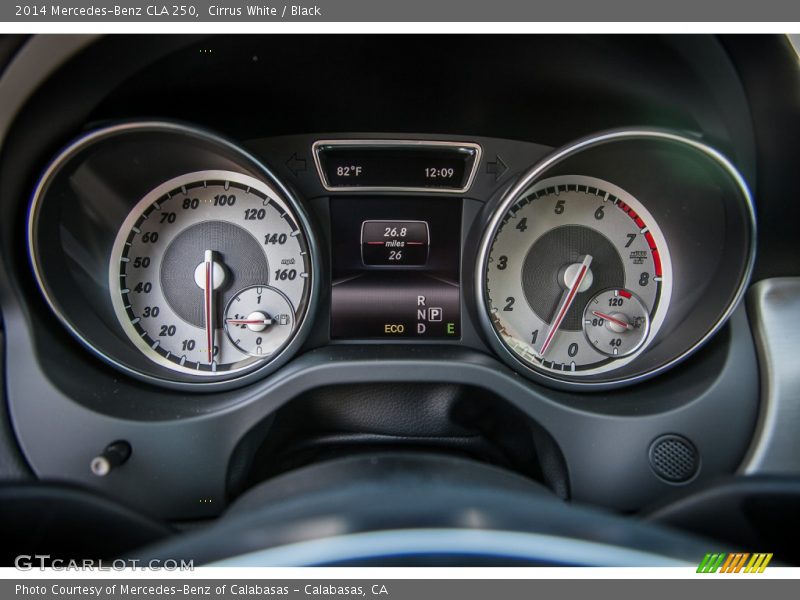 Cirrus White / Black 2014 Mercedes-Benz CLA 250