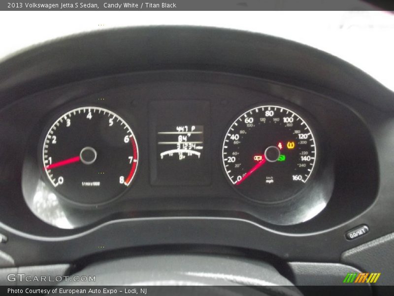 Candy White / Titan Black 2013 Volkswagen Jetta S Sedan
