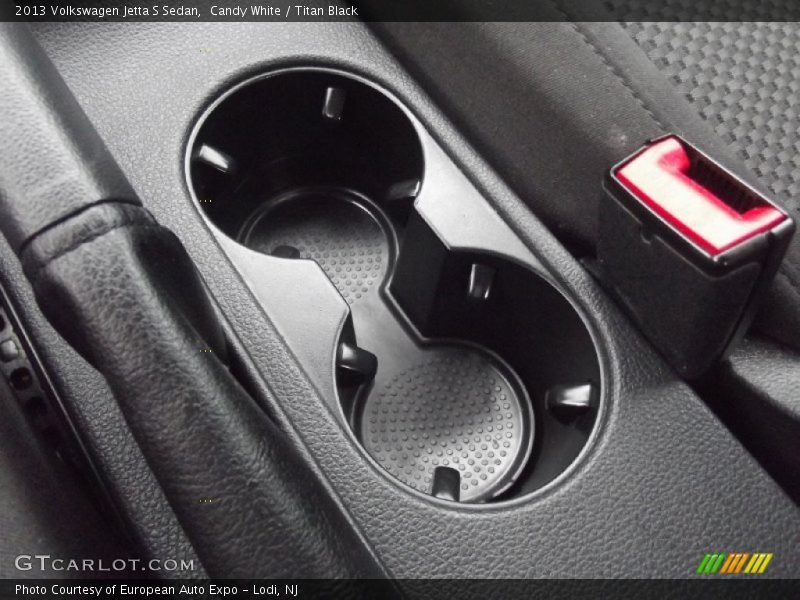Candy White / Titan Black 2013 Volkswagen Jetta S Sedan