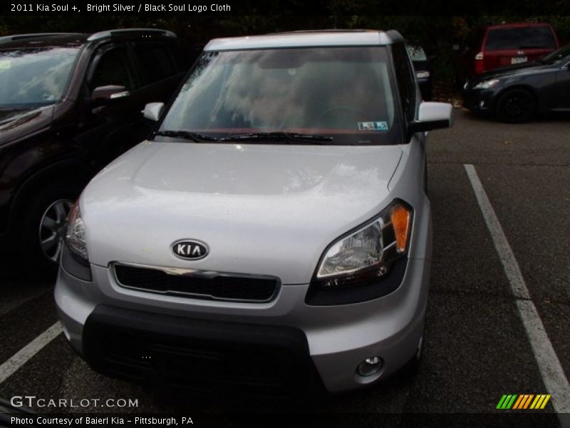 Bright Silver / Black Soul Logo Cloth 2011 Kia Soul +