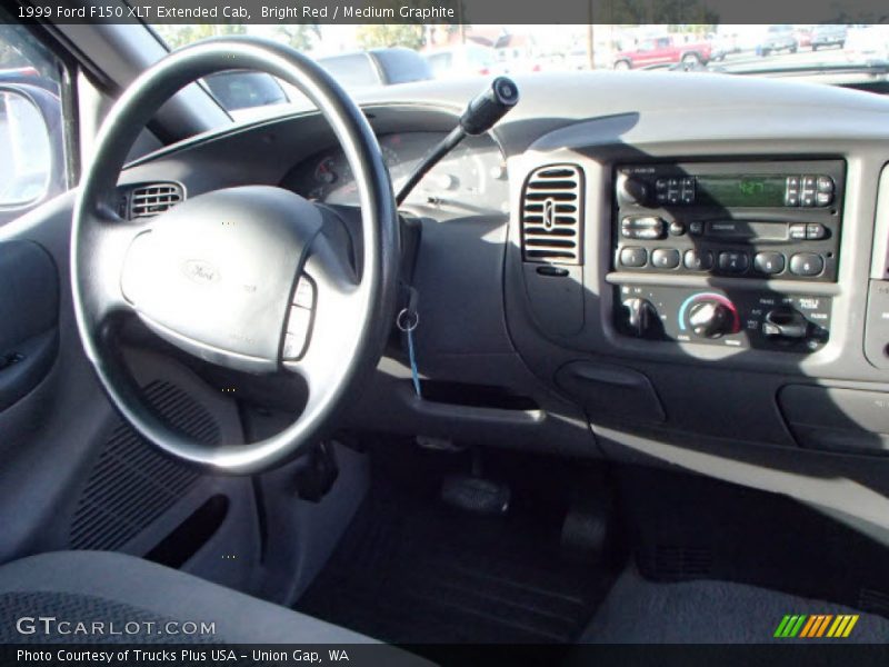 Bright Red / Medium Graphite 1999 Ford F150 XLT Extended Cab