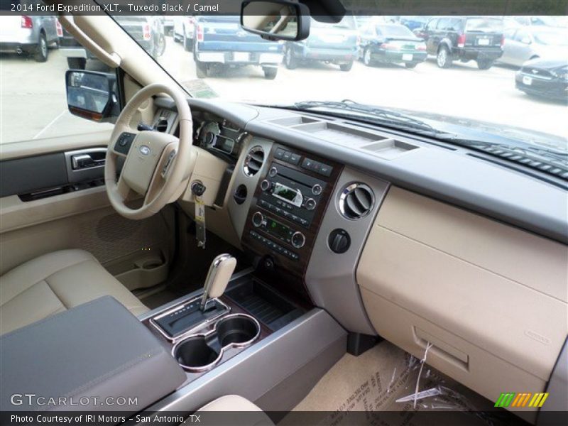 Tuxedo Black / Camel 2014 Ford Expedition XLT