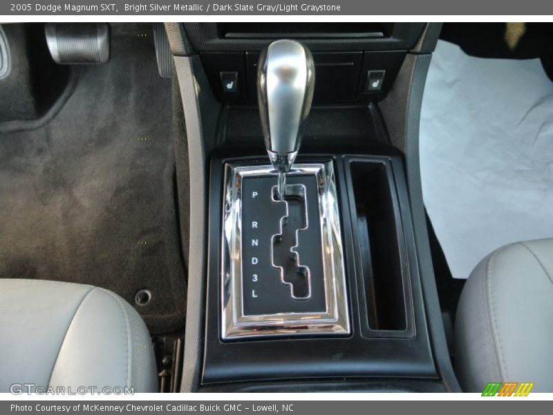 Bright Silver Metallic / Dark Slate Gray/Light Graystone 2005 Dodge Magnum SXT
