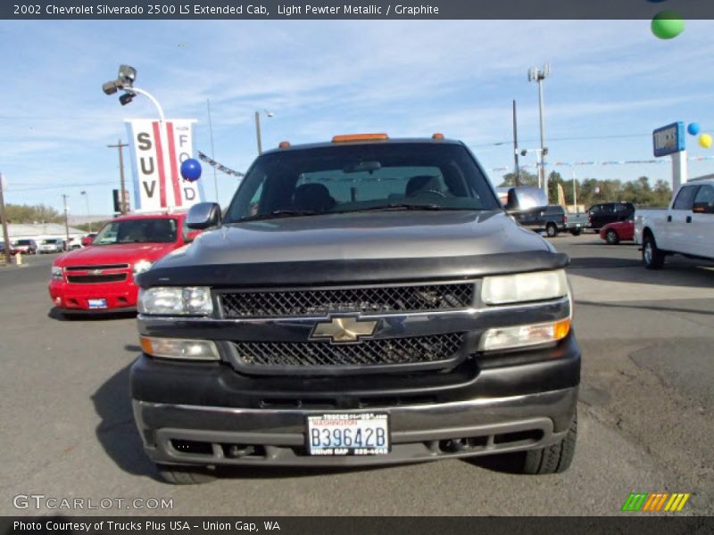 Light Pewter Metallic / Graphite 2002 Chevrolet Silverado 2500 LS Extended Cab