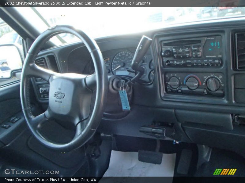 Light Pewter Metallic / Graphite 2002 Chevrolet Silverado 2500 LS Extended Cab