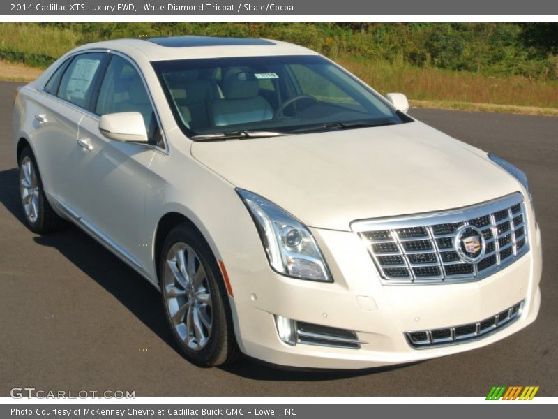 White Diamond Tricoat / Shale/Cocoa 2014 Cadillac XTS Luxury FWD