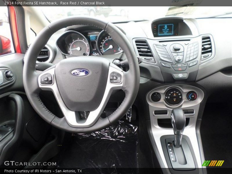 Race Red / Charcoal Black 2014 Ford Fiesta SE Hatchback