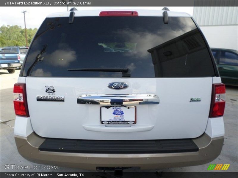 Oxford White / Camel 2014 Ford Expedition XLT
