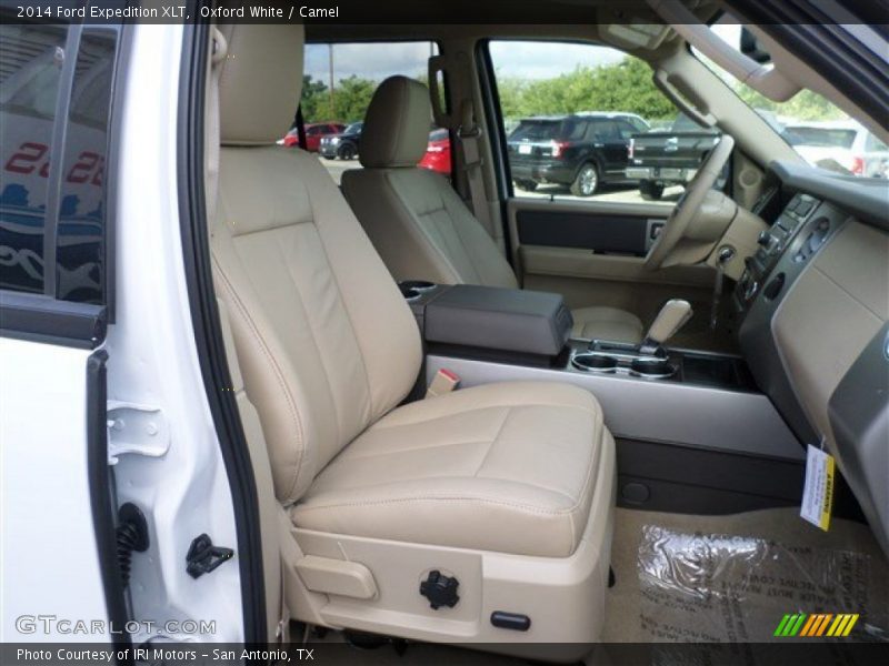 Oxford White / Camel 2014 Ford Expedition XLT