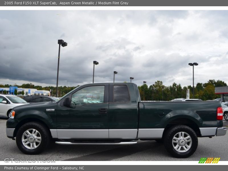 Aspen Green Metallic / Medium Flint Grey 2005 Ford F150 XLT SuperCab