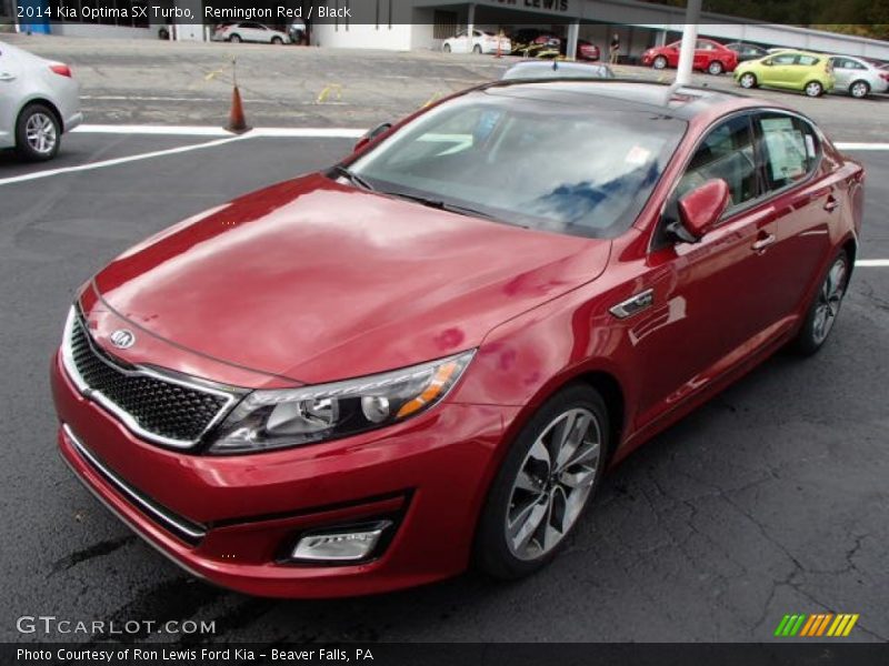 Front 3/4 View of 2014 Optima SX Turbo