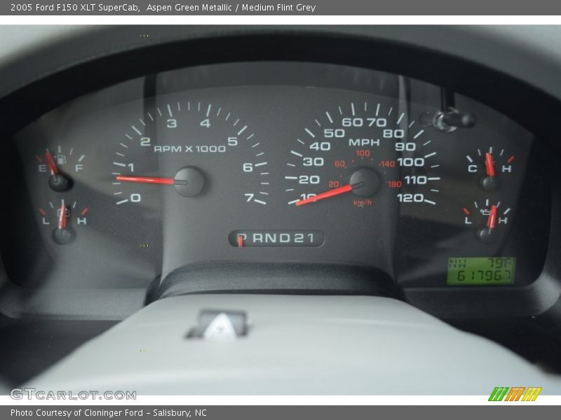 Aspen Green Metallic / Medium Flint Grey 2005 Ford F150 XLT SuperCab