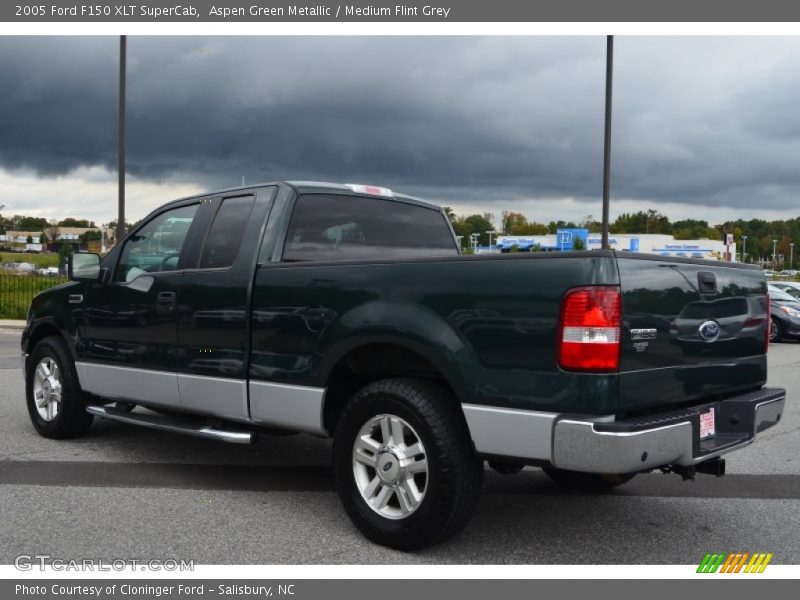 Aspen Green Metallic / Medium Flint Grey 2005 Ford F150 XLT SuperCab