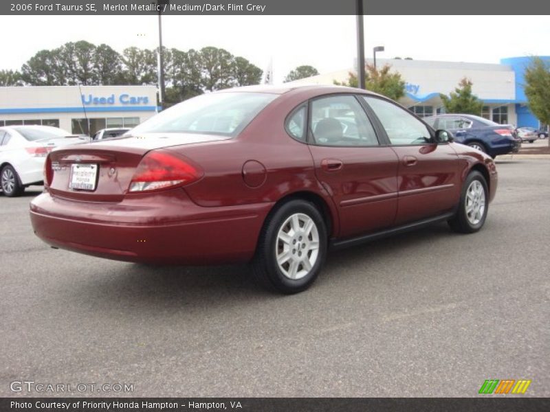 Merlot Metallic / Medium/Dark Flint Grey 2006 Ford Taurus SE