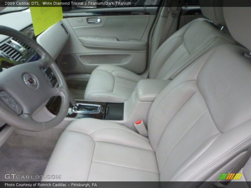 White Diamond Tricoat / Titanium/Dark Titanium 2009 Cadillac DTS