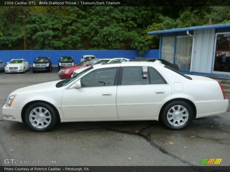 White Diamond Tricoat / Titanium/Dark Titanium 2009 Cadillac DTS