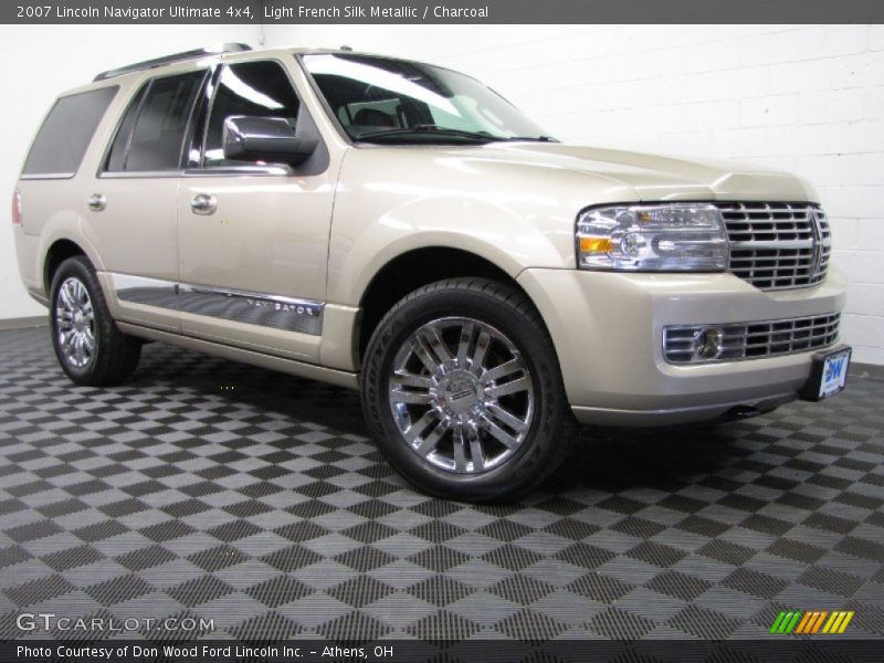Light French Silk Metallic / Charcoal 2007 Lincoln Navigator Ultimate 4x4