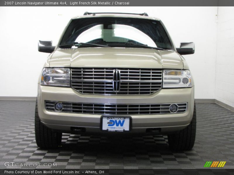 Light French Silk Metallic / Charcoal 2007 Lincoln Navigator Ultimate 4x4