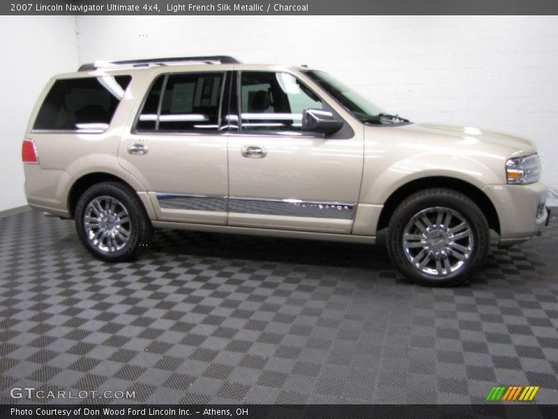  2007 Navigator Ultimate 4x4 Light French Silk Metallic