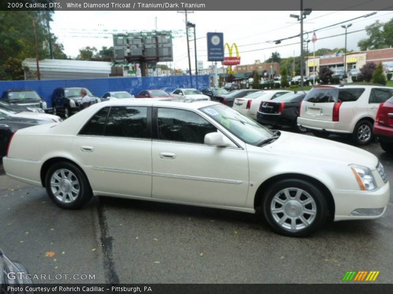 White Diamond Tricoat / Titanium/Dark Titanium 2009 Cadillac DTS