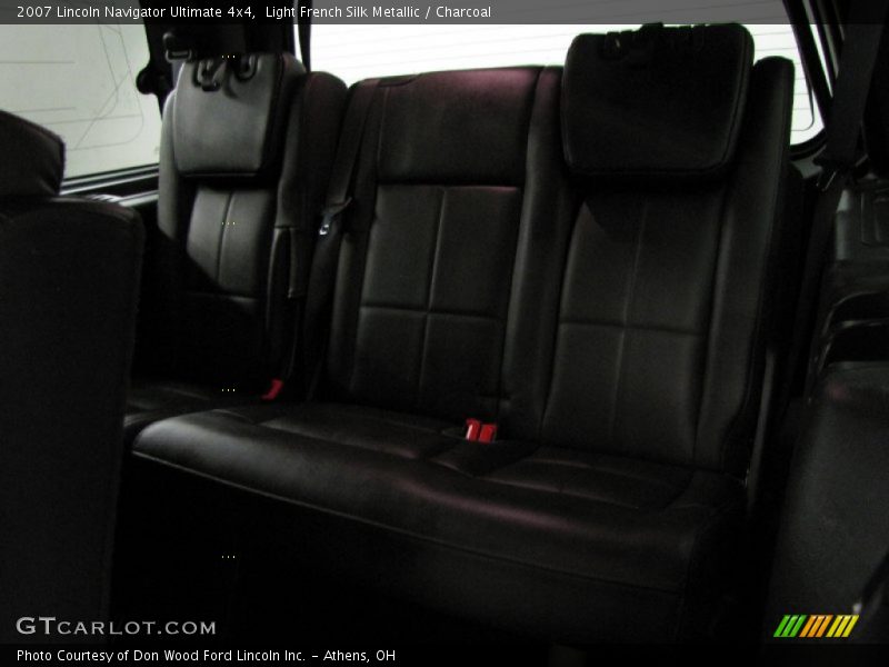 Light French Silk Metallic / Charcoal 2007 Lincoln Navigator Ultimate 4x4