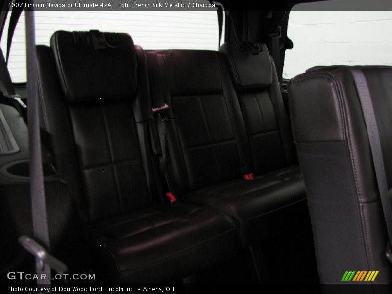 Light French Silk Metallic / Charcoal 2007 Lincoln Navigator Ultimate 4x4