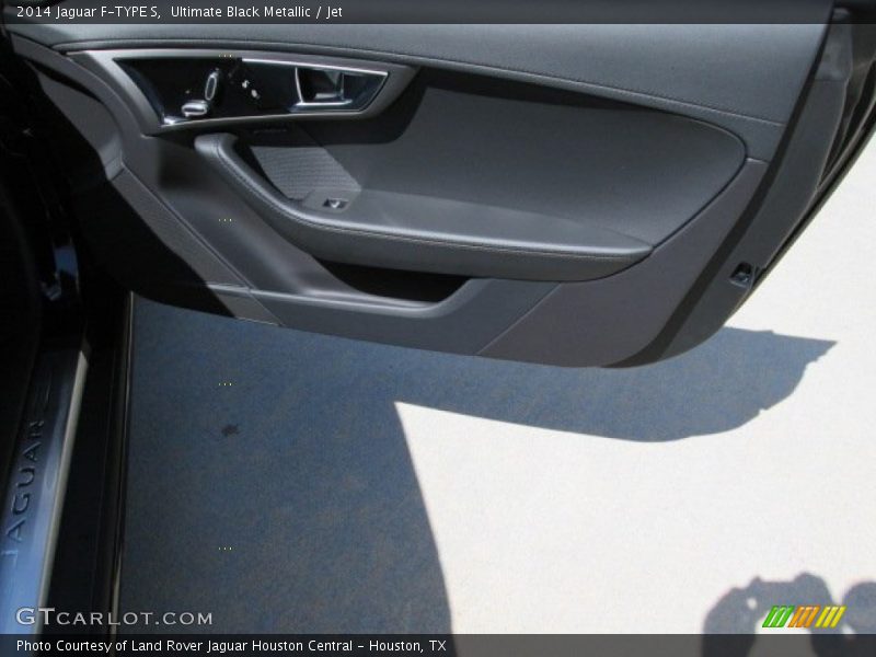 Ultimate Black Metallic / Jet 2014 Jaguar F-TYPE S