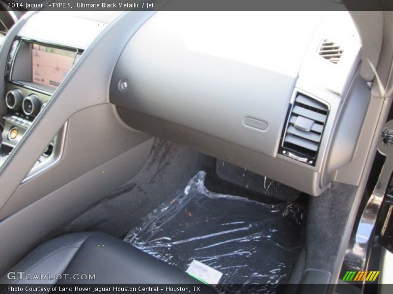 Ultimate Black Metallic / Jet 2014 Jaguar F-TYPE S