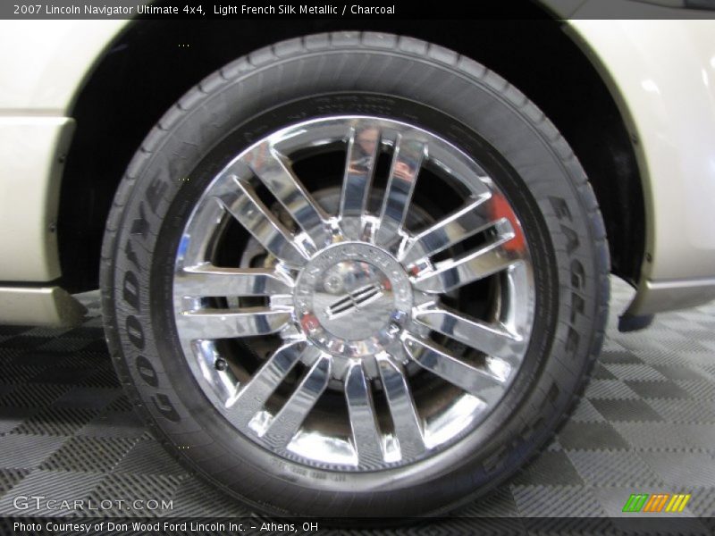Light French Silk Metallic / Charcoal 2007 Lincoln Navigator Ultimate 4x4